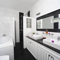 The Chase & Foxlea Villas 