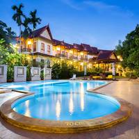 Phuwanalee Resort 