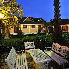 Porntip Resort 