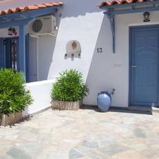Aquarius Village Apartments 