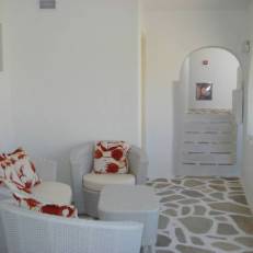 Iria Beach Art Hotel 