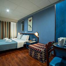 Argo Hotel Piraeus 