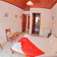 Glaros Guesthouse 