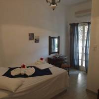 Paradise Rooms 