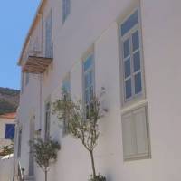 Hydra Hotel 