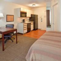Candlewood Suites Kansas City-Overland Park 
