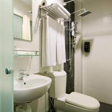 Eight Days Boutique Hotel (Mount Austin) 