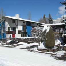 St Moritz Lodge and Condominiums 