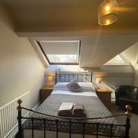 Autumn Leaves Guest House 