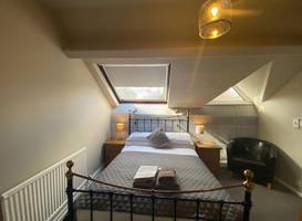 Autumn Leaves Guest House 