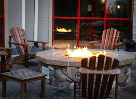 Wildwood Lodge & Suites 