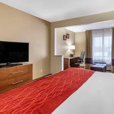Collins Inn and Suites 