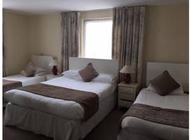 Runnymede Court Hotel 