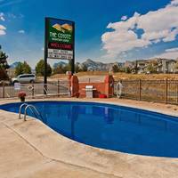 Coyote Mountain Lodge 