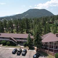 Twin Owls Motor Lodge 