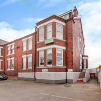 Kingswood Guest House 