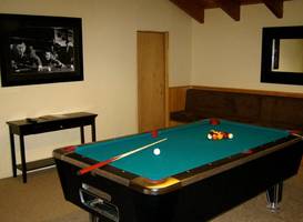 The Mammoth Creek Inn 