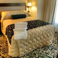 Gaslamp Plaza Suites 