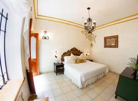 Los Pilares Hotel 