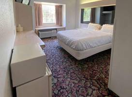 Happy Days Hotel 