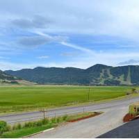 Elk Refuge Inn 