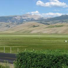 Elk Refuge Inn 