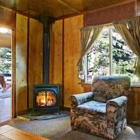 Tamarack Lodge 