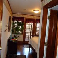 Lahaina Inn 