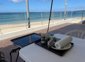 Hotel & Restaurant On the Beach Lue 