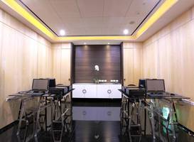Royal Group Hotel Ho Yi Branch