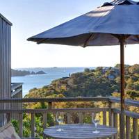 Le Chalet Waiheke Apartments 