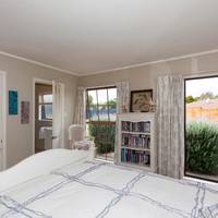 Tudor Manor Bed & Breakfast 