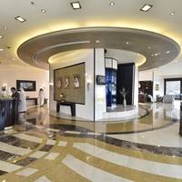 Awaliv International Hotel 