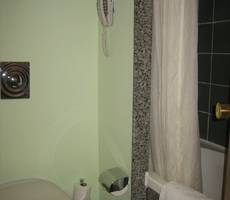 Club Hotel Isis ванная комната.jpg