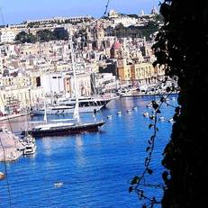 Castille Suites Apartments 