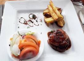 The Wooden House Hotel 