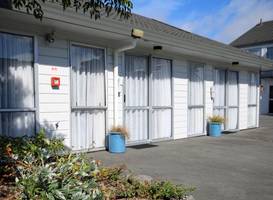Midway Pacifica Lodge 