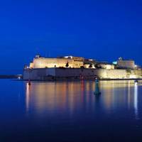 Grand Harbour Hotel 