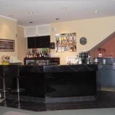 Champers Motor Inn 