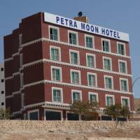 Petra Moon Hotel 