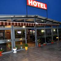 Alexander Hotel 