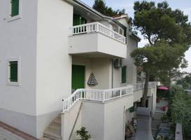 Villa Varos 