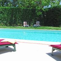 Holiday Home Les Ecureuils St Pantaleon 