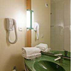 Hotel ibis Lyon Est Bron 
