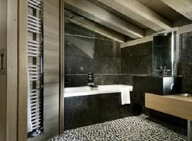 Chalet Black Pearl 
