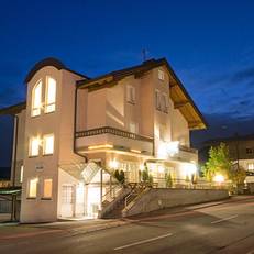 Apartmenthaus Brixen & Haus Central 