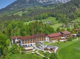 Alm- & Wellnesshotel Alpenhof 