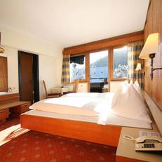 Hotel Tiroler Adler 