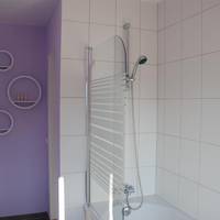 Hinter den Spiegeln 