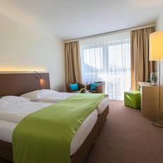 Momentum Hotel 